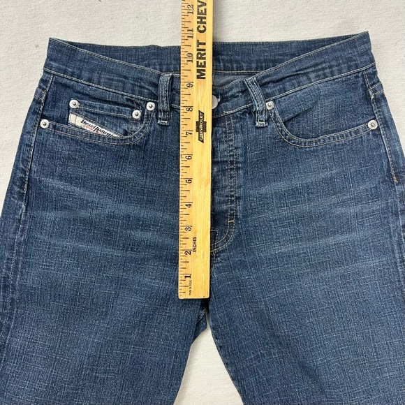 Diesel Industry Mid Rise Medium Denim Wash Straight Leg Jeans Size 28 U - Picture 6 of 10